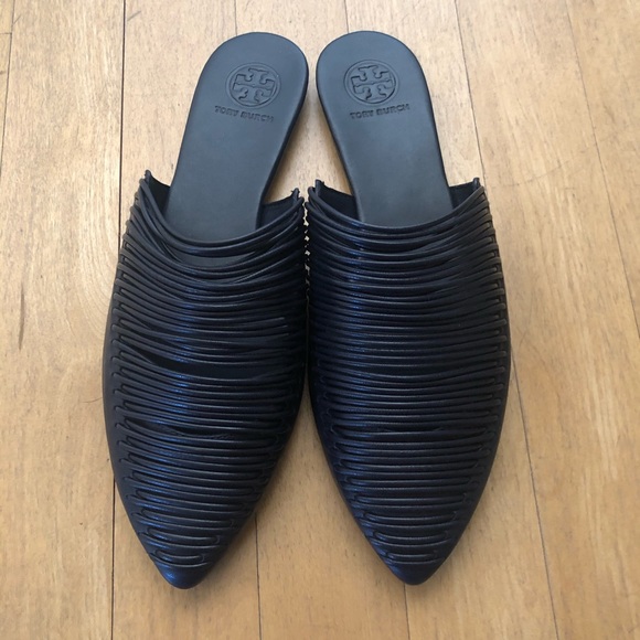 Sandals - Picture 1 of 3